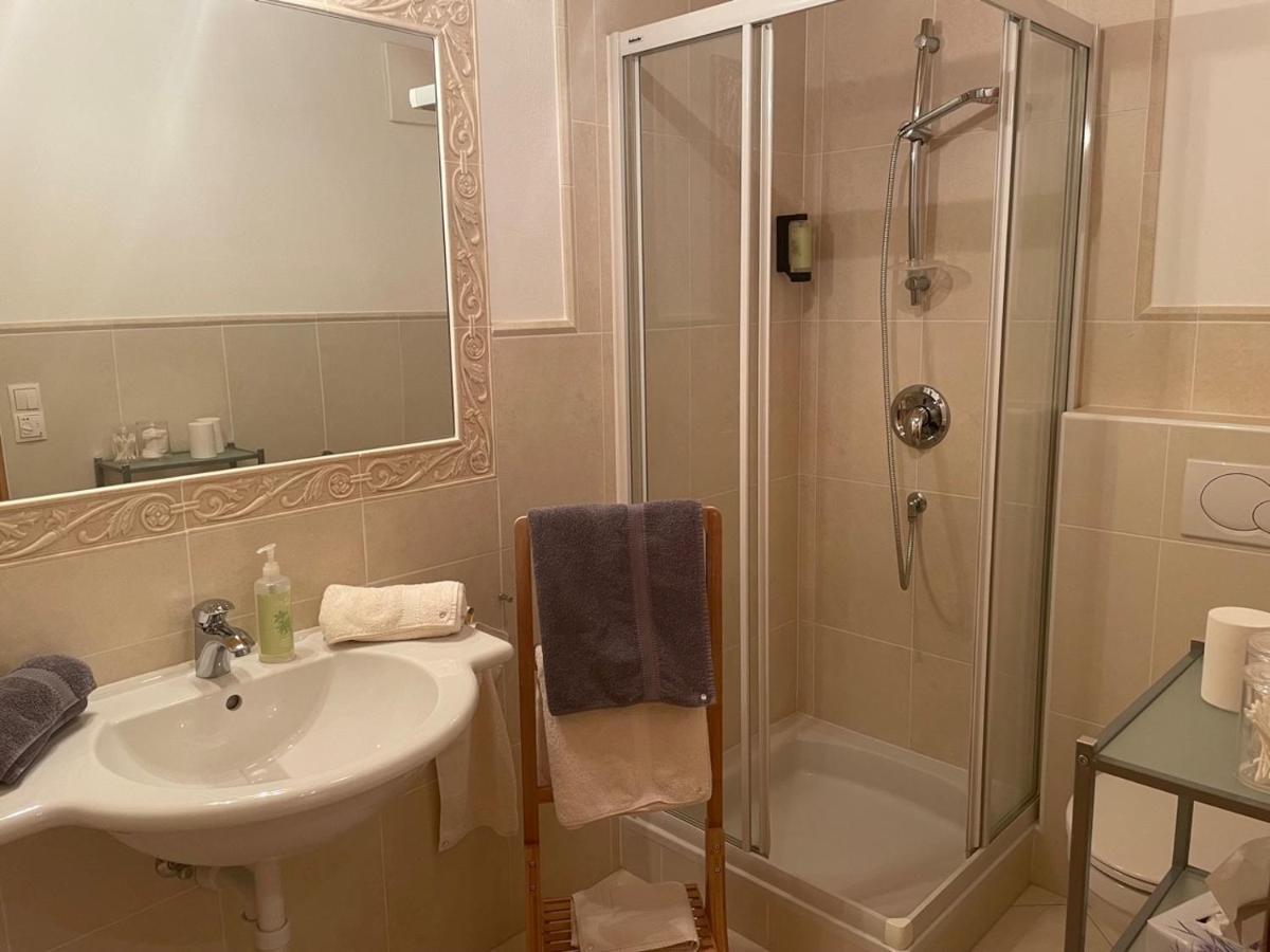 ヨッホベルクResidenz Am Bergアパートメント エクステリア 写真